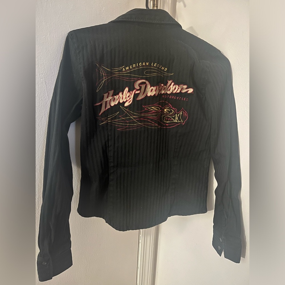 Harley-Davidson Black Button Down Shirt with Notched Collar and Graphic Design